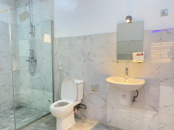 Ambassadorial Suite - Image 3